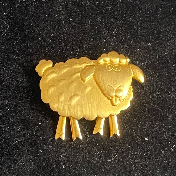 JJ Jonette Jewelry - JJ Signed Vintage Jonette Jewelry Gold Tone Sheep With Dangle Legs Brooch. P